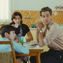 Saleh Bakri e Samar Qudha Tanus nel film The Time That Remains