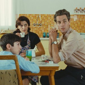 Saleh Bakri e Samar Qudha Tanus nel film The Time That Remains