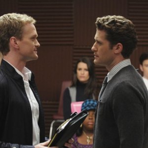 Bryan (Neil Patrick Harris) faccia a faccia con Will (Matthew Morrison) nell'episodio Dream On di Glee