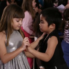 Laura Calgani e Stephan Leonard Asanza nell'episodio Almeno tu nell'universo di Tutti pazzi per amore 2