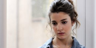 Primo piano di Esther Garrel dal cortometraggio Armandino e il Madre