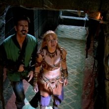 Renee O'Connor e Bruce Campbell in Xena alla ricerca dell'Ambrosia
