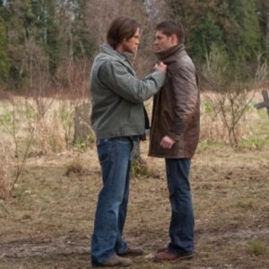 Un faccia a faccia tra Jared Padalecki e Jensen Ackles nell'episodio Swan Song di Supernatural