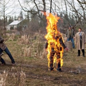 Un momento drammatico dell'episodio Swan Song di Supernatural