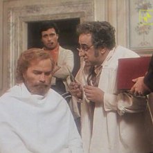 Antonio Orfanò (sullo sfondo) con Franco Nero in una scena del film Garibaldi The General regia di Luigi Magni