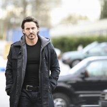V: Charles Mesure nell'episodio Hearts and Minds