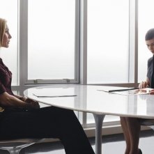 V: Elizabeth Mitchell e Morena Baccarin nell'episodio Fruition