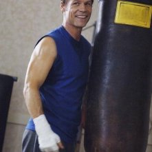 V: Joel Gretsch in una scena dell'episodio Hearts and Minds