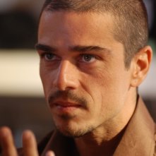 Massimiliano Varrese in scena di Alice, diretto da Oreste Crisostomi