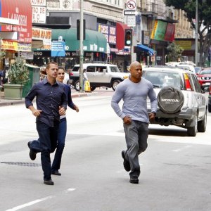 Il trio protagonista in una scena dell'episodio Found di NCIS: Los Angeles
