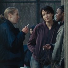 Anne Coesens in una scena del film Illegal