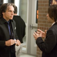 Ben Stiller e Jason Schwartzman nel film Un microfono per due