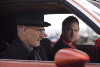 Breaking Bad: Aaron Paul e Bryan Cranston in una scena della stagione 2