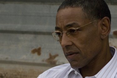 Breaking Bad: un primo piano di Giancarlo Esposito nell'episodio I.F.T