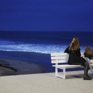 FlashForward: Sonya Walger in un momento dell'episodio Future Shock