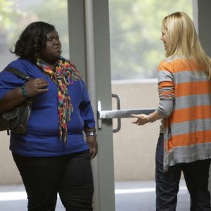 Gabourey Sidibe e Laura Linney nel pilot della serie The Big C