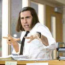 Jason Schwartzman in un'immagine bizzarra del film Un microfono per due