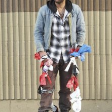 John Benjamin Hickey in un momento del pilot della serie The Big C