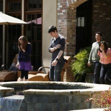 Marisol Nichols, Frank Grillo e Travis Caldwell in un momento della serie The Gates