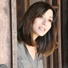 Marisol Nichols in una scena della serie The Gates