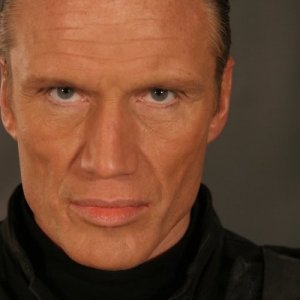 Primo piano di Dolph Lundgren dal film Universal Soldier: Regeneration