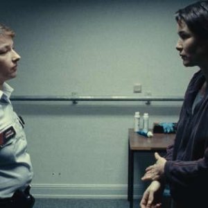 Un'immagine di Anne Coesens dal film Illegal