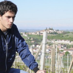 Mattia Cividati in una scena del film Backward