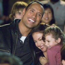 Ashley Judd e Dawyne Johnson in un'immagine del film The Tooth Fairy