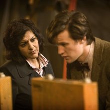 Meera Syal E Matt Smith In Una Scena Dell Episodio The Hungry Earth Di Doctor Who 164548