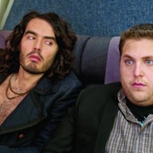 Russell Brand e Jonah Hill, protagonisti della commedia Get Him to the Greek