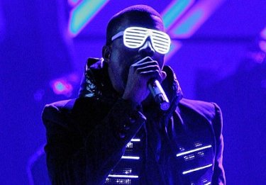 Kanye West durante una performance