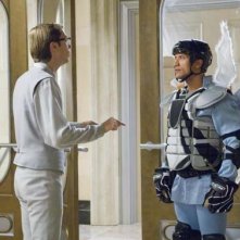 Dawyne Johnson e Stephen Merchant in un'immagine del film L'achiappadenti