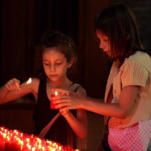Alice Gautier e Manelle Driss in una scena del film Le père de mes enfants (2009)