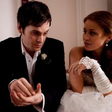 Tom Riley e Jade Yourell in un'immagine del film Indovina chi sposa Sally