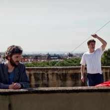 Ascanio Celestini e Giorgio Tirabassi in una scena del film La pecora nera