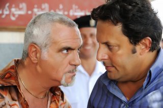 Giorgio Panariello ed Enrico Brignano in un'immagine della commedia Sharm El Sheikh - Un'estate indimenticabile