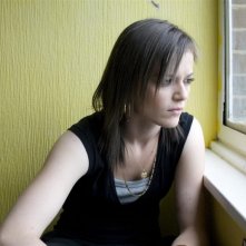 Katie Jarvis in una scena del film Fish Tank (2009)