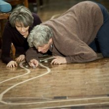 Una prima immagine del film Una sconfinata giovinezza con Francesca Neri e Fabrizio Bentivoglio