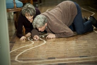 Una prima immagine del film Una sconfinata giovinezza con Francesca Neri e Fabrizio Bentivoglio