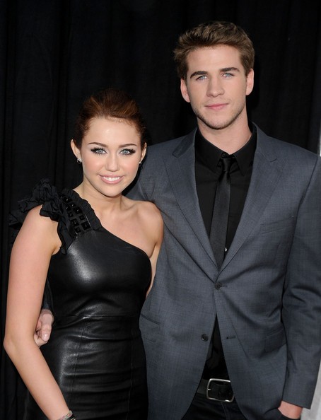 Miley Cyrus Con Liam Hemsworth Alla Premiere Di The Last Song 165906