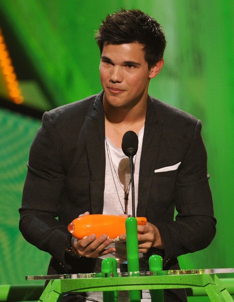 Taylor Lautner Ai Nickelodeon S Kids Choice Awards 165963