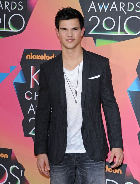 Taylor Lautner All Arrivo Ai Kids Choice Awards 165969