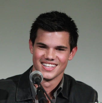 Taylor Lautner Durante La Presentazione Romana Di The Twilight Saga Eclipse 166109