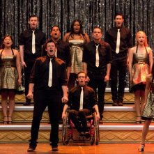 Il cast di Glee nell'ultimo episodio della prima stagione: Journey