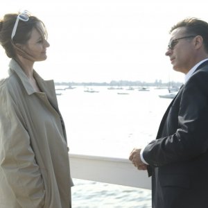 Emily Mortimer ed Andy Garcia in un'immagine del film City Island