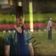 Nicholas McAnulty in una scena di The Boys Are Back