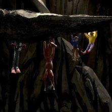 Un'immagine dei protagonisti in pericolo dal film A Town Called Panic