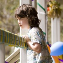 Una scena di The Boys Are Back con Nicholas McAnulty