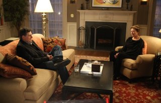 Gabriel Byrne e Dianne Wiest in una scena della serie TV In Treatment
