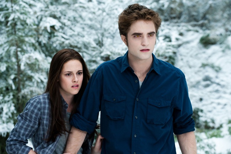 I Nostri Protagonisti K Stewart E R Pattinson In Una Tesa Scena Del Film The Twilight Saga Eclipse 166567